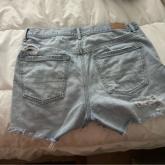 Ripped and distressed jean shorts - Picture 3 of 3